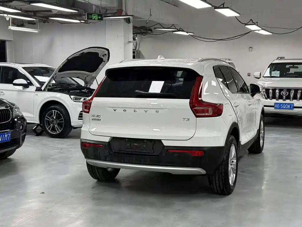 Volvo XC40 — миниатюра 4