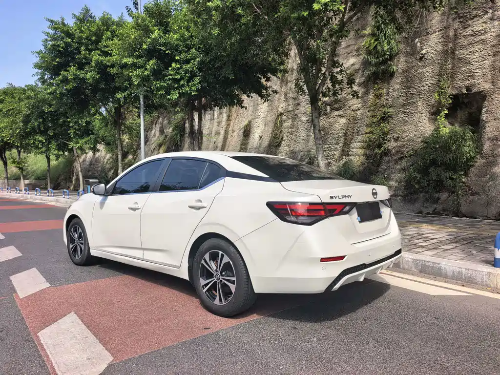Nissan Sylphy — миниатюра 5