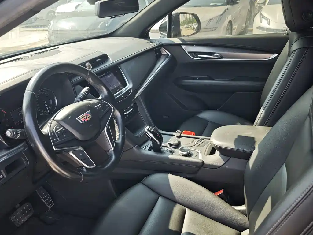 Cadillac XT5 — миниатюра 5