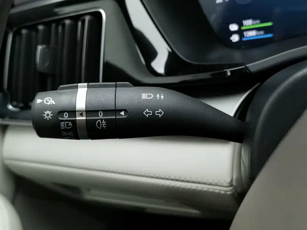 BYD PLUS New Energy — миниатюра 21