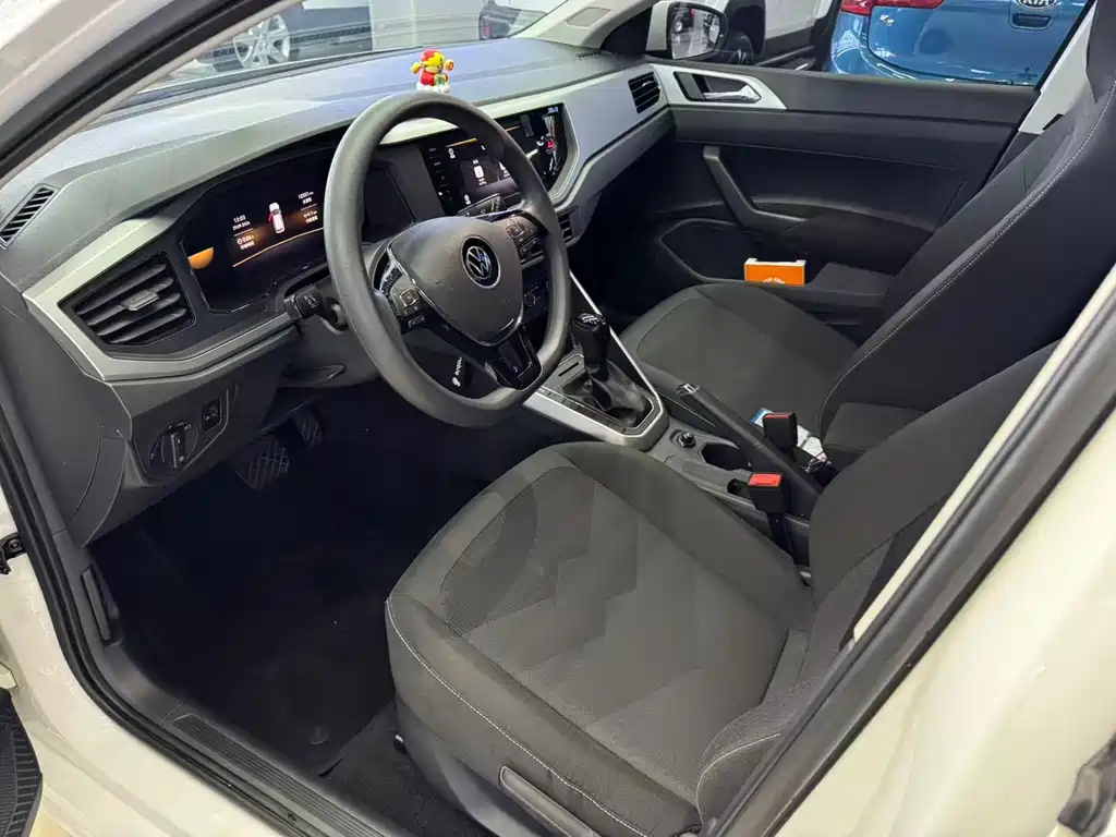 Volkswagen Polo — миниатюра 6