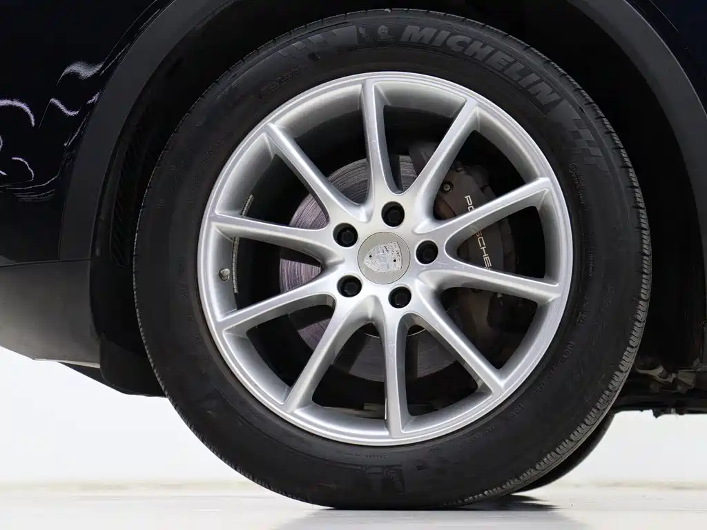 Porsche Cayenne — миниатюра 32