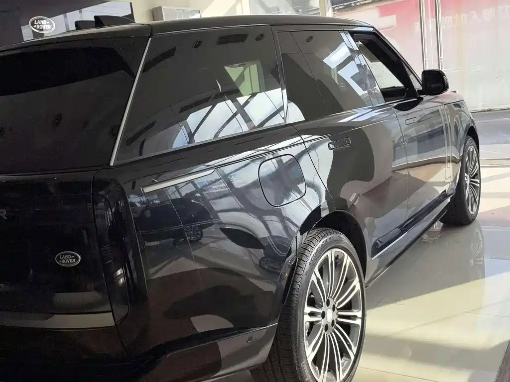 Land Rover Range Rover — миниатюра 4