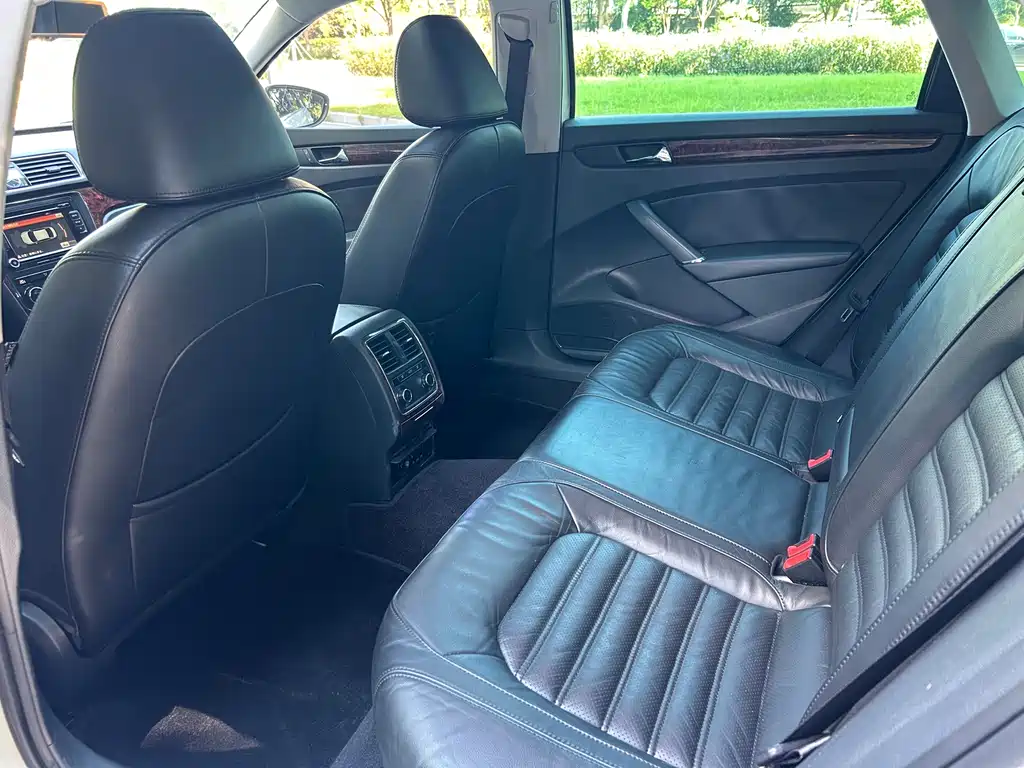 Volkswagen Passat — миниатюра 8