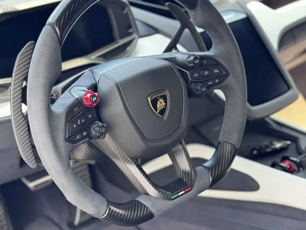 Lamborghini Revuelto 2023 6.5L PHEV Standard