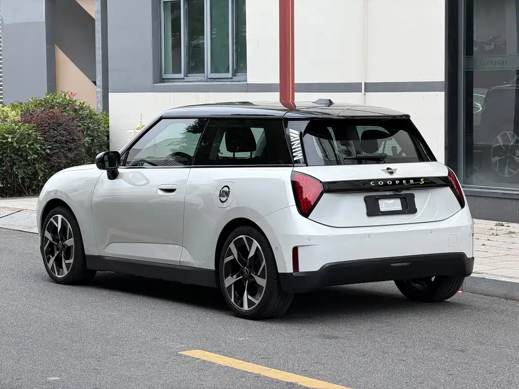 MINI MINI COOPER EV — миниатюра 19