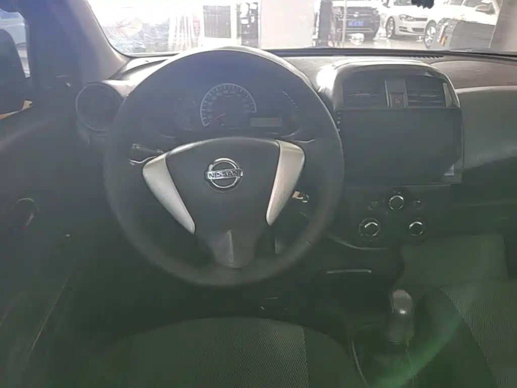 Nissan Sunny — миниатюра 15