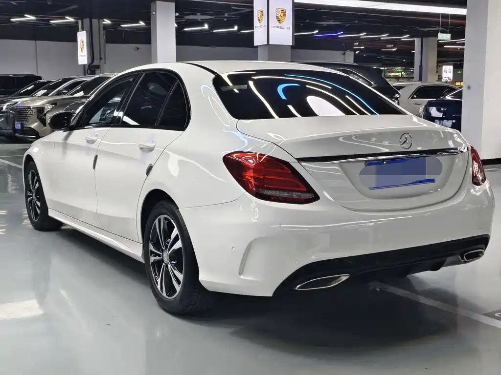Mercedes-Benz C-Class — миниатюра 14