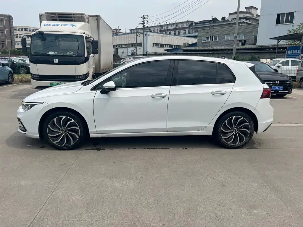 Volkswagen Golf — миниатюра 2