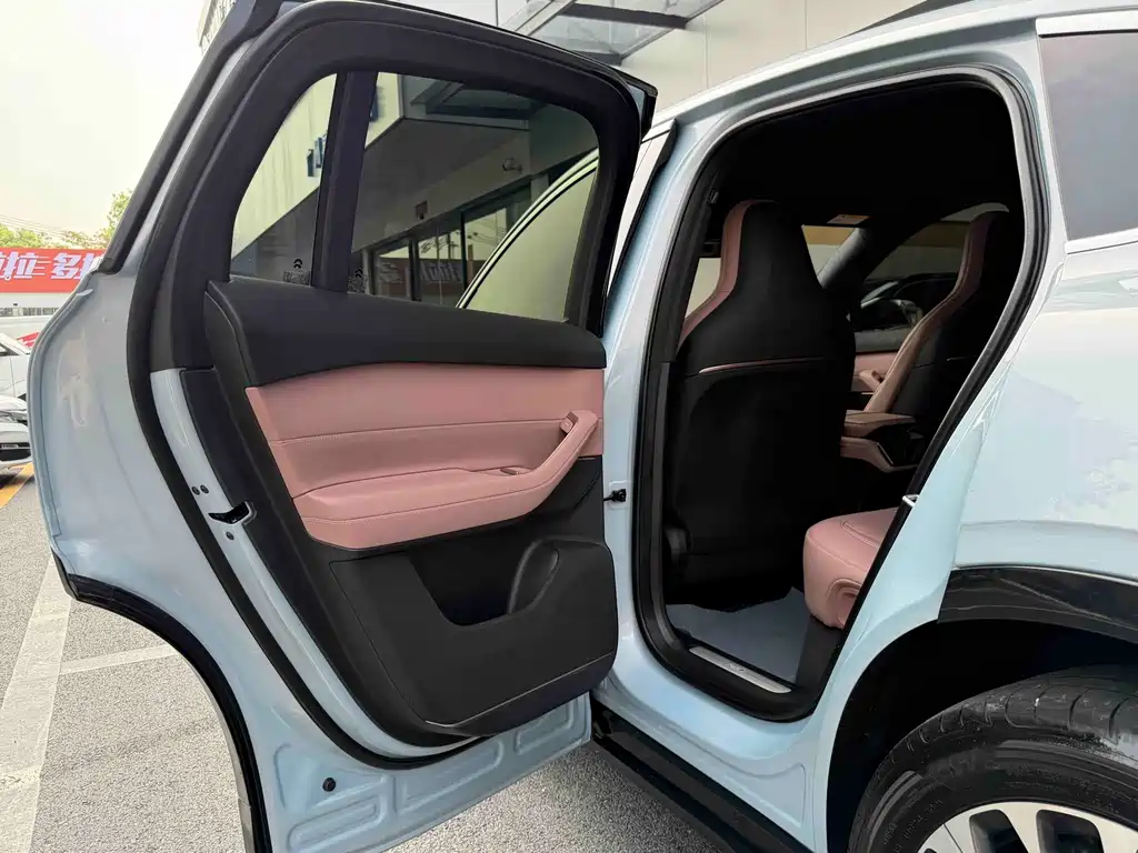 NIO EC6 — миниатюра 19