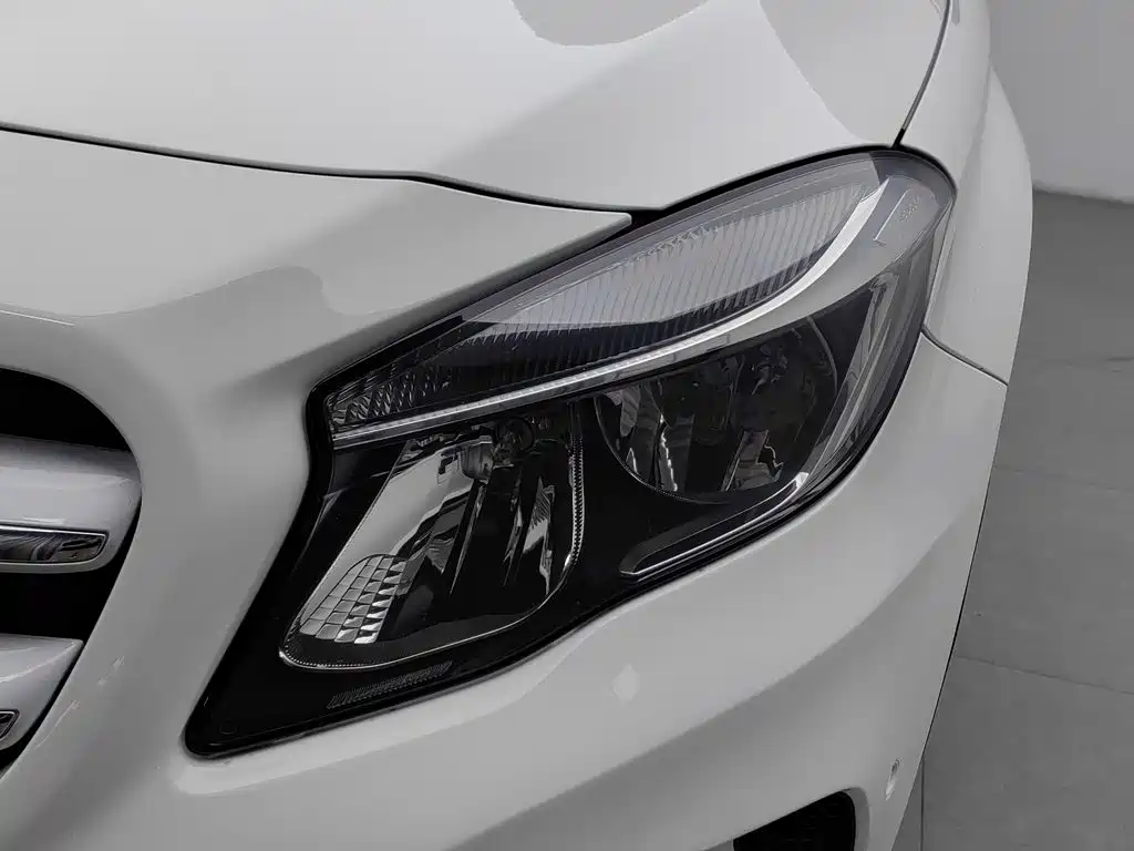 Mercedes-Benz GLA — миниатюра 7