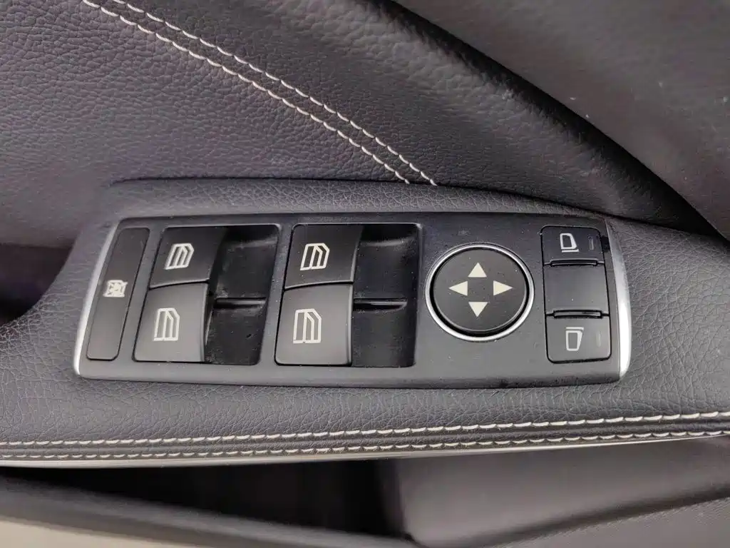 Mercedes-Benz GLA — миниатюра 9