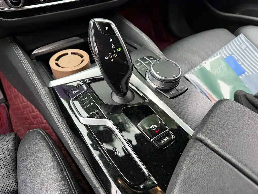 BMW 5 Series (Import) — миниатюра 9