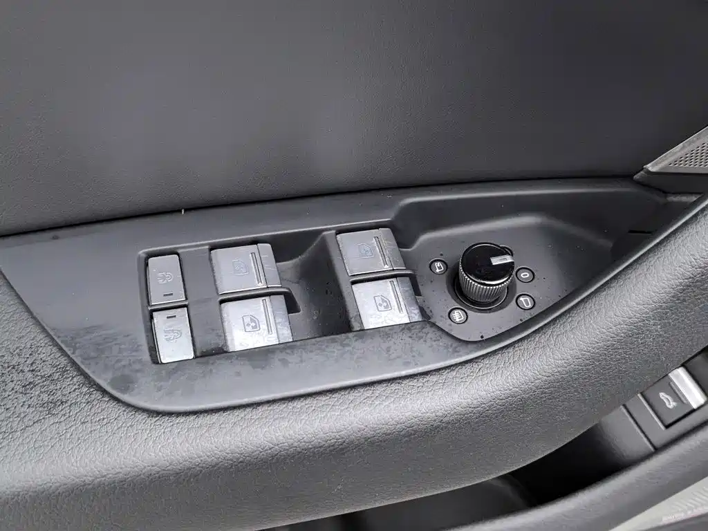 Audi A6L — миниатюра 9