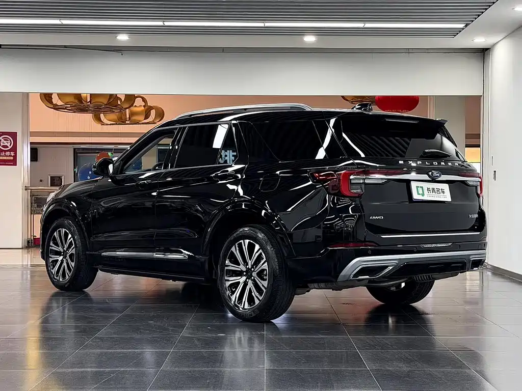 Ford Explorer — миниатюра 3