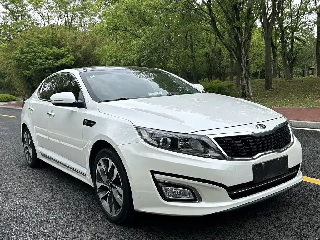 Kia K5 2014 2.0L AT GL