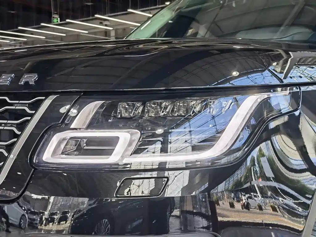 Land Rover Range Rover — миниатюра 17