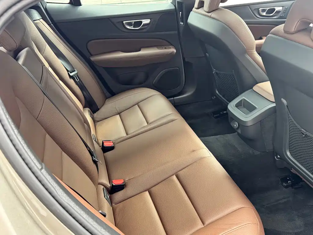 Volvo S60 — миниатюра 30