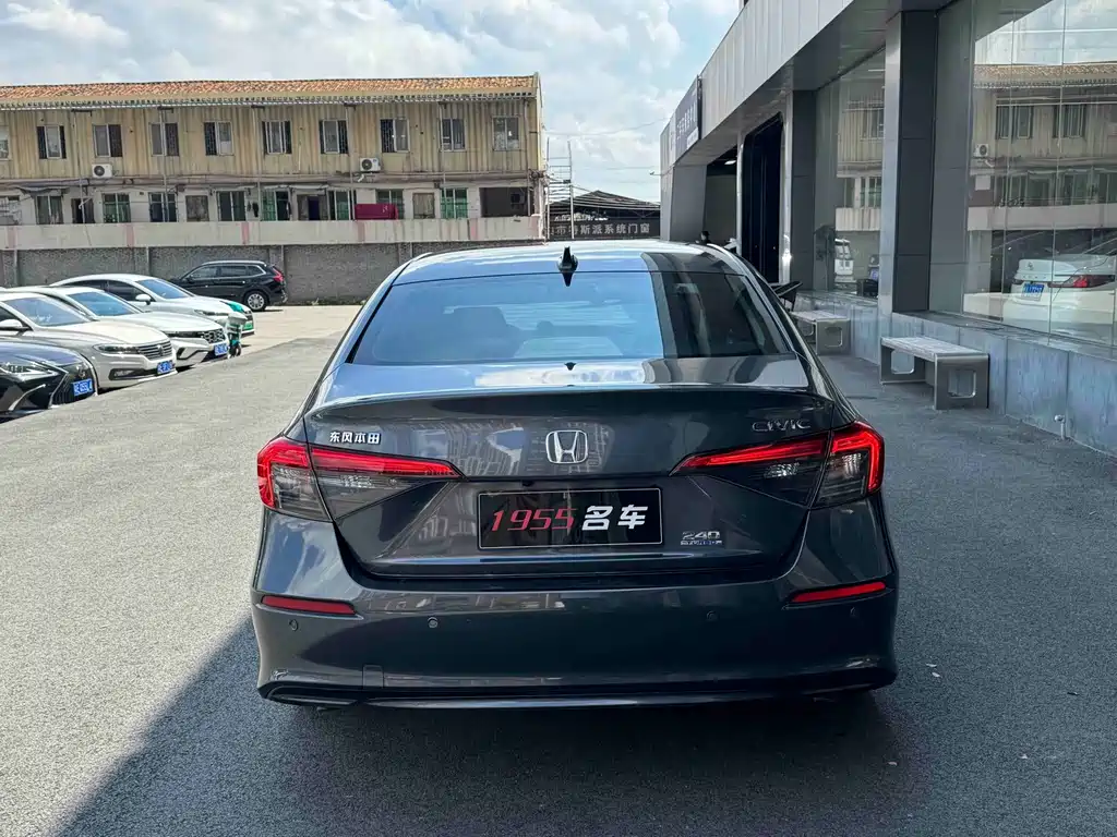 Honda Civic — миниатюра 8