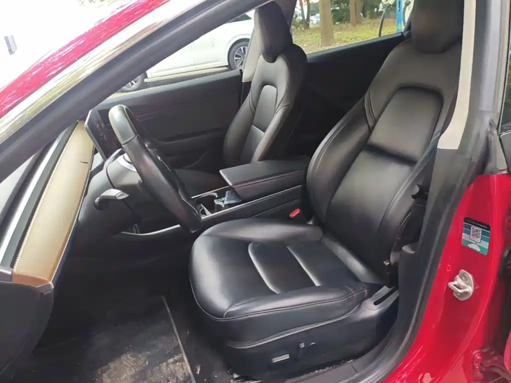 Tesla Model 3 — миниатюра 15