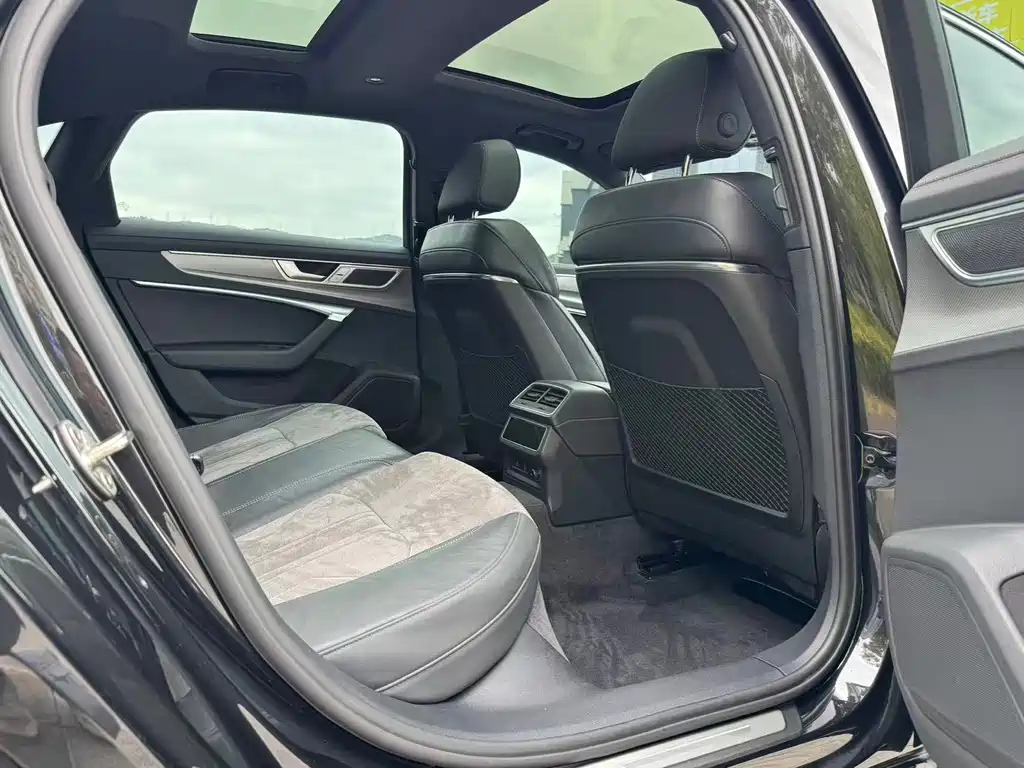 Audi A6L — миниатюра 6