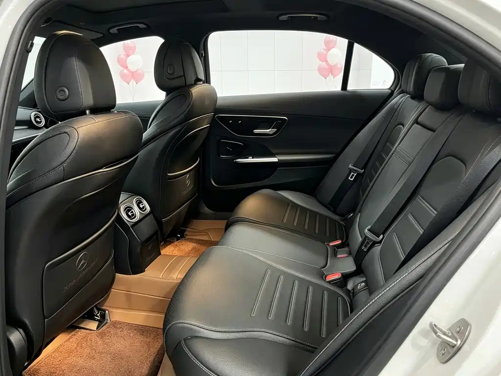 Mercedes-Benz C-Class — миниатюра 10