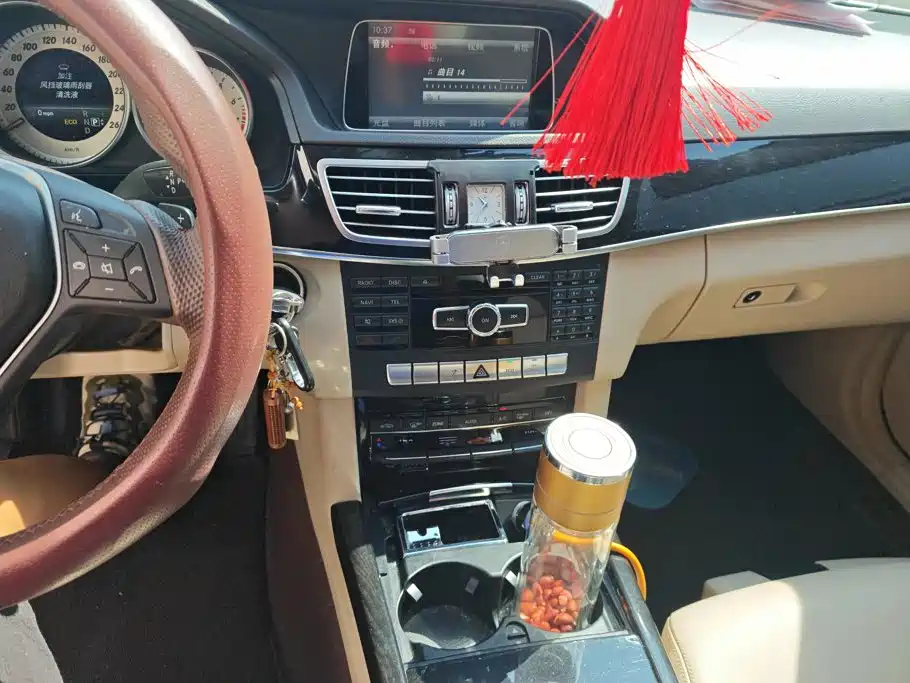 Mercedes-Benz E-Class — миниатюра 13