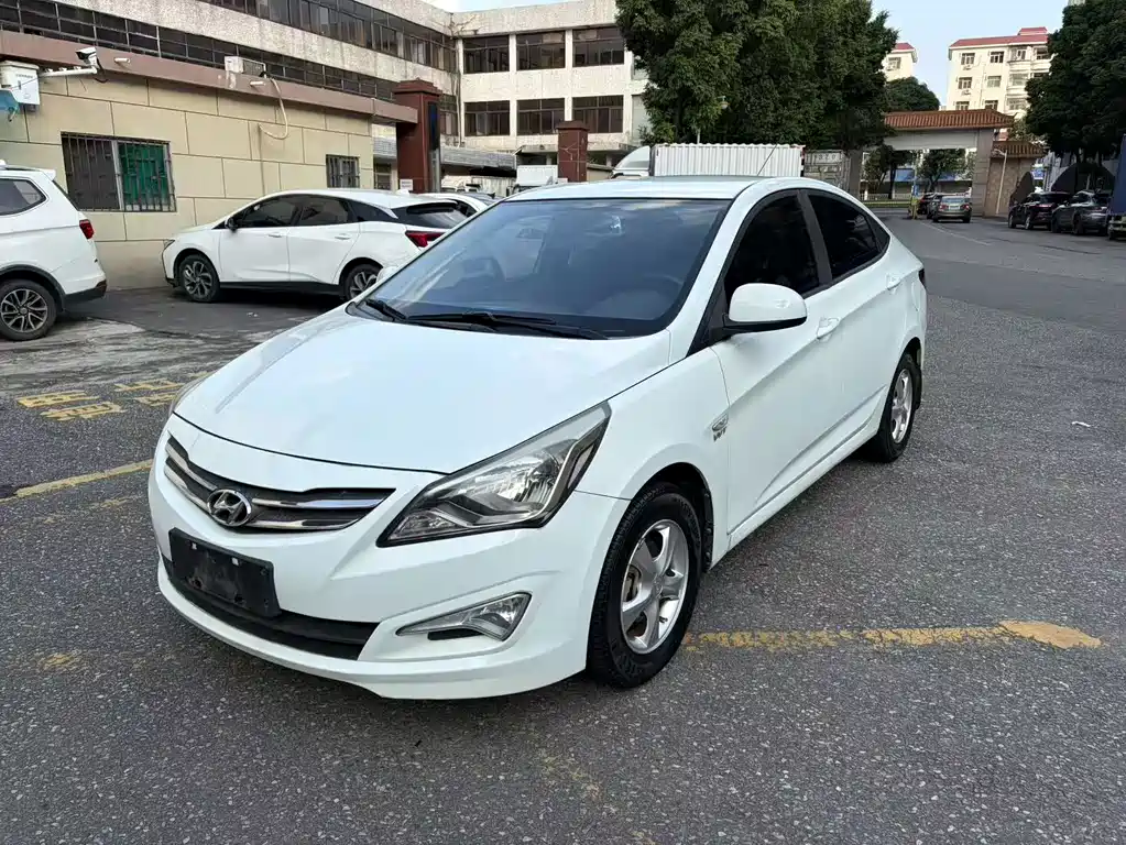 Hyundai Verna