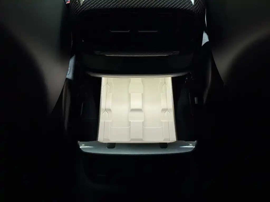 XIAOMI CAR XIAOMI SU7 ULTRA