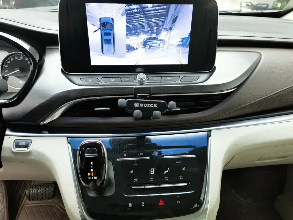 Buick GL8 — миниатюра 12