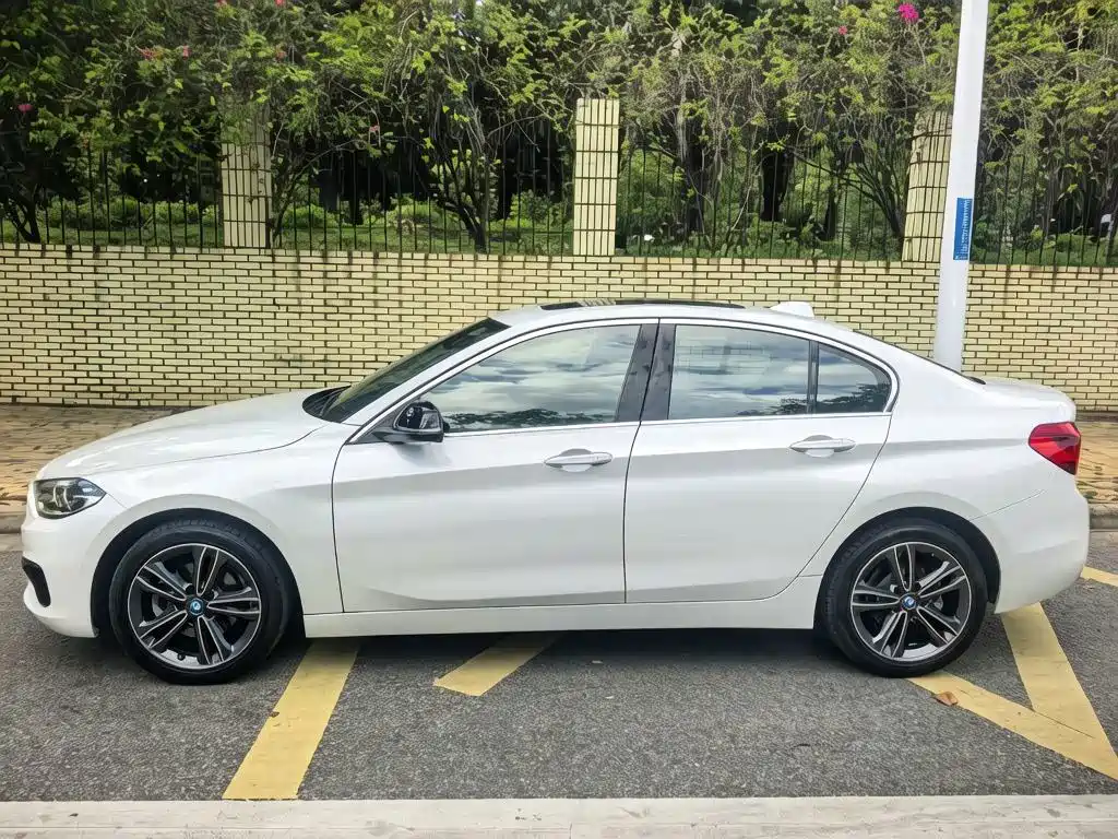 BMW 1 Series — миниатюра 2