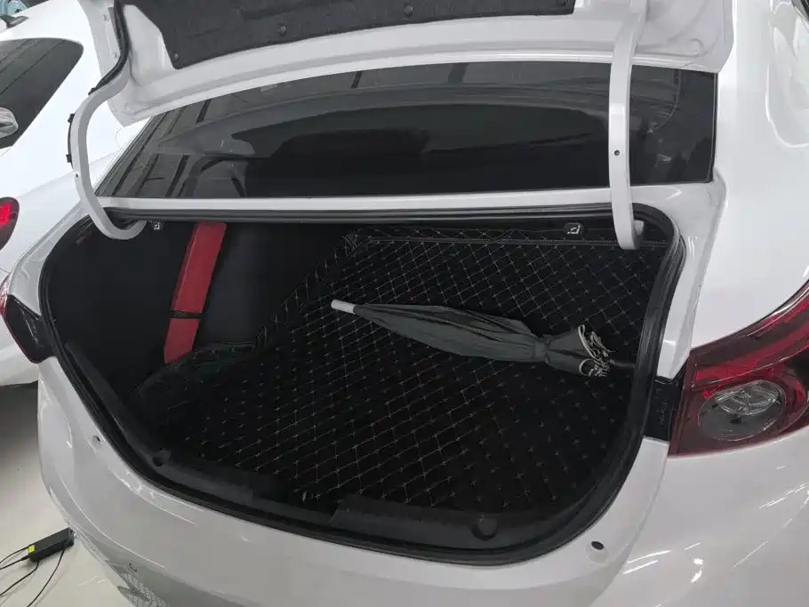 Mazda 3 Axela — миниатюра 4