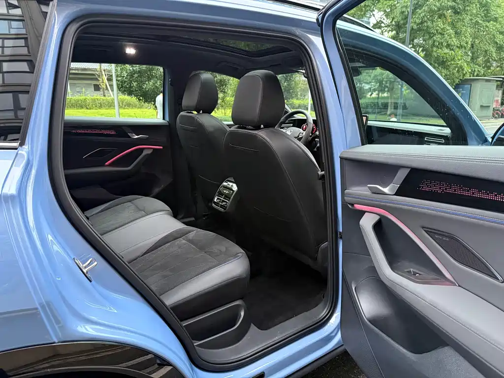 Volkswagen Tiguan L — миниатюра 8