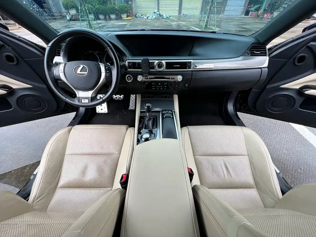 Lexus GS — миниатюра 17