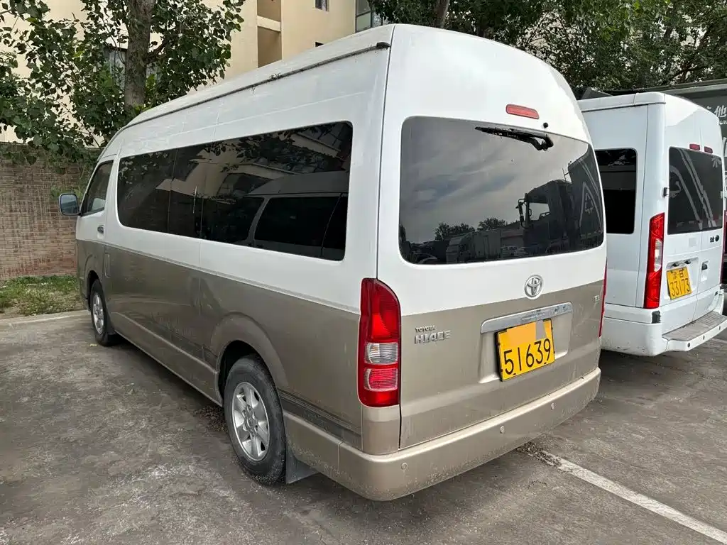 Toyota Hiace — миниатюра 7