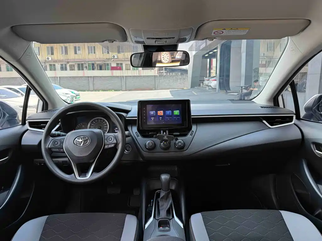 Toyota Corolla — миниатюра 5