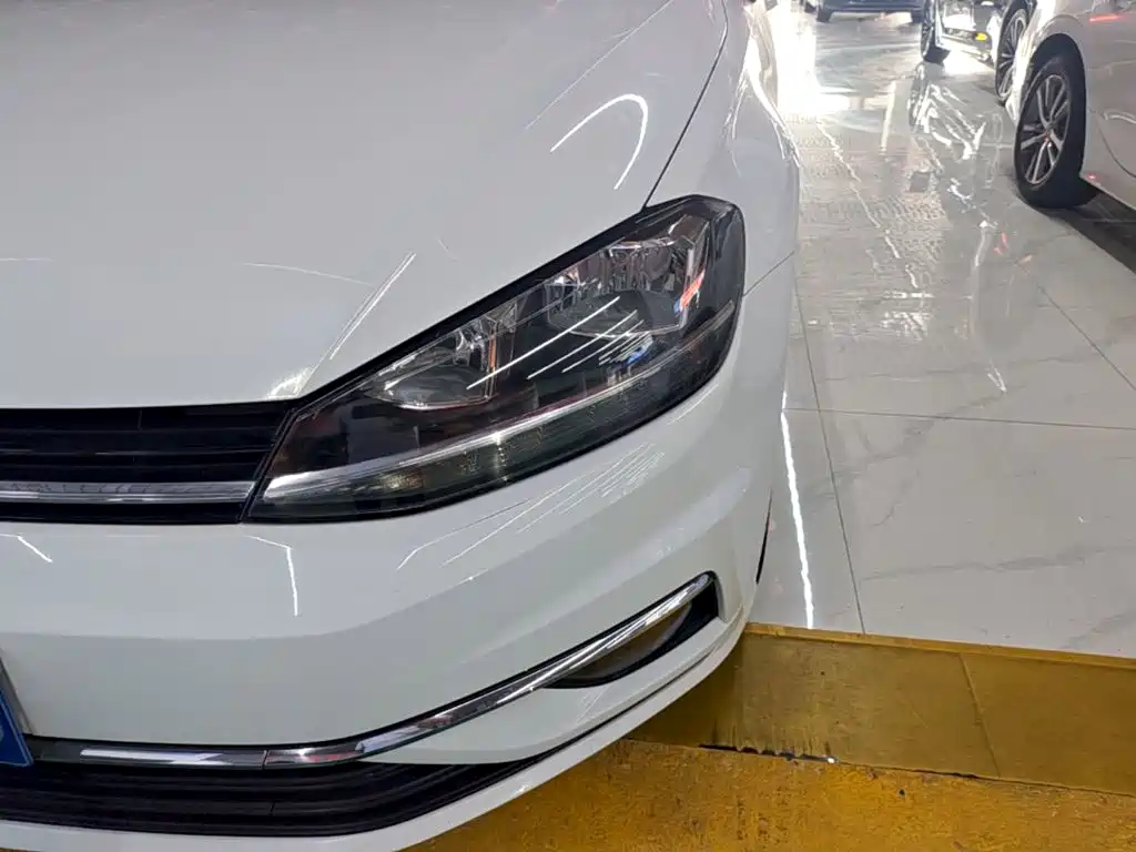 Volkswagen Golf — миниатюра 24