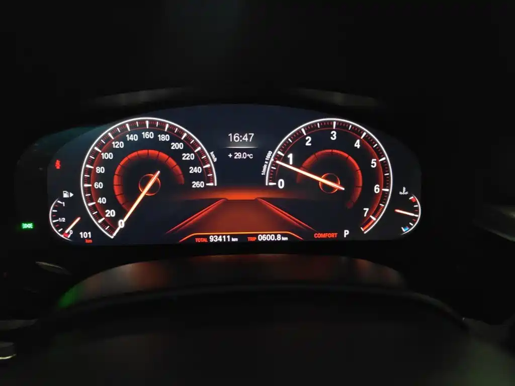 BMW 5 Series (Import) — миниатюра 12