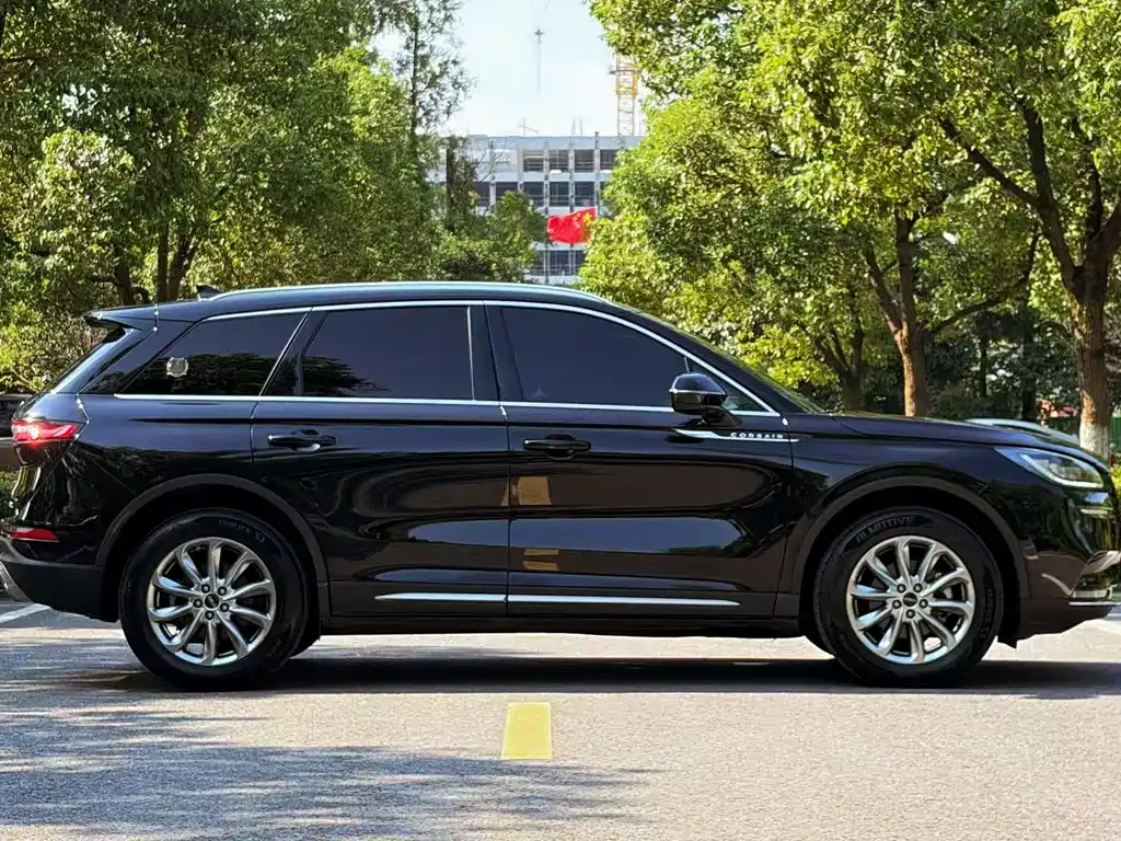 Lincoln Corsair — миниатюра 4