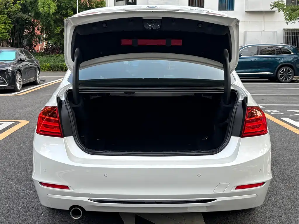 BMW 3 Series (Import) — миниатюра 14