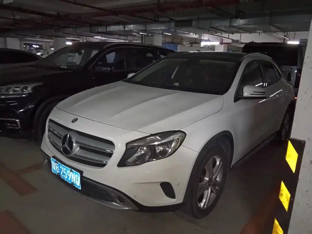 Mercedes-Benz GLA 2016