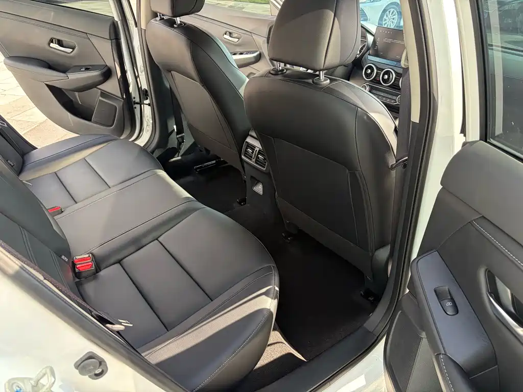 Nissan Sylphy — миниатюра 8