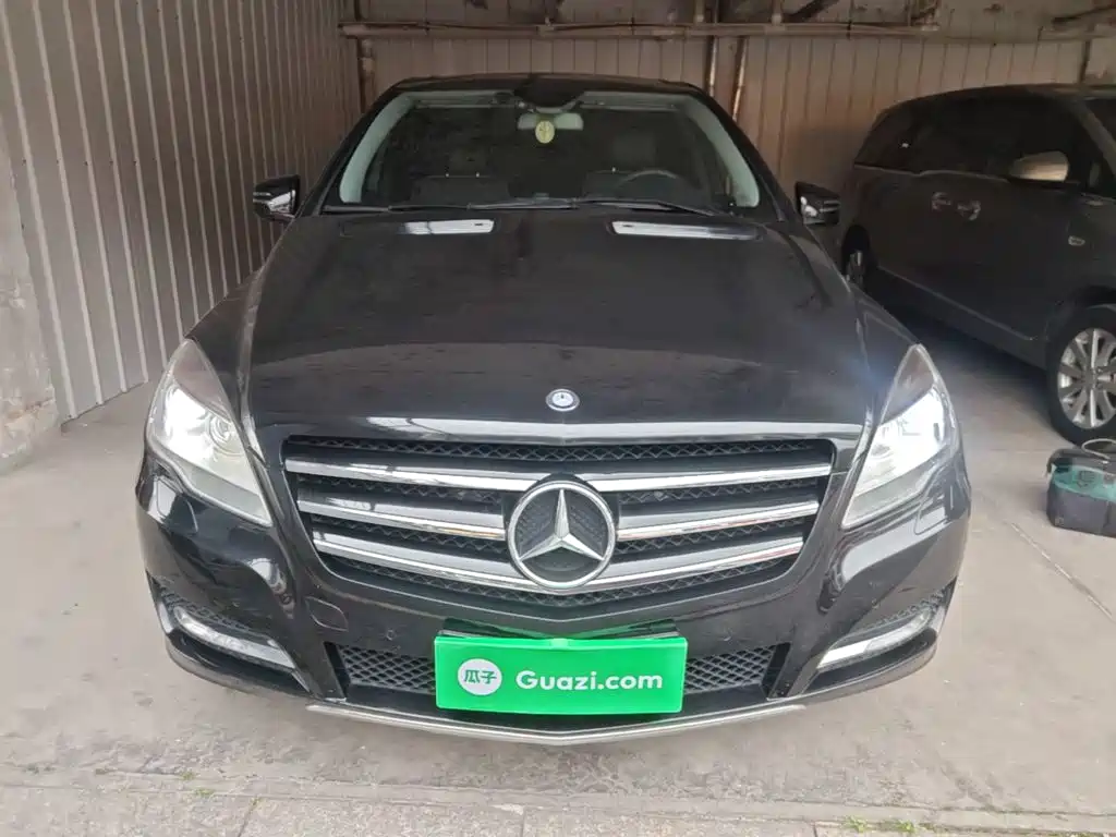 Mercedes-Benz R 2017 R 320 4MATIC