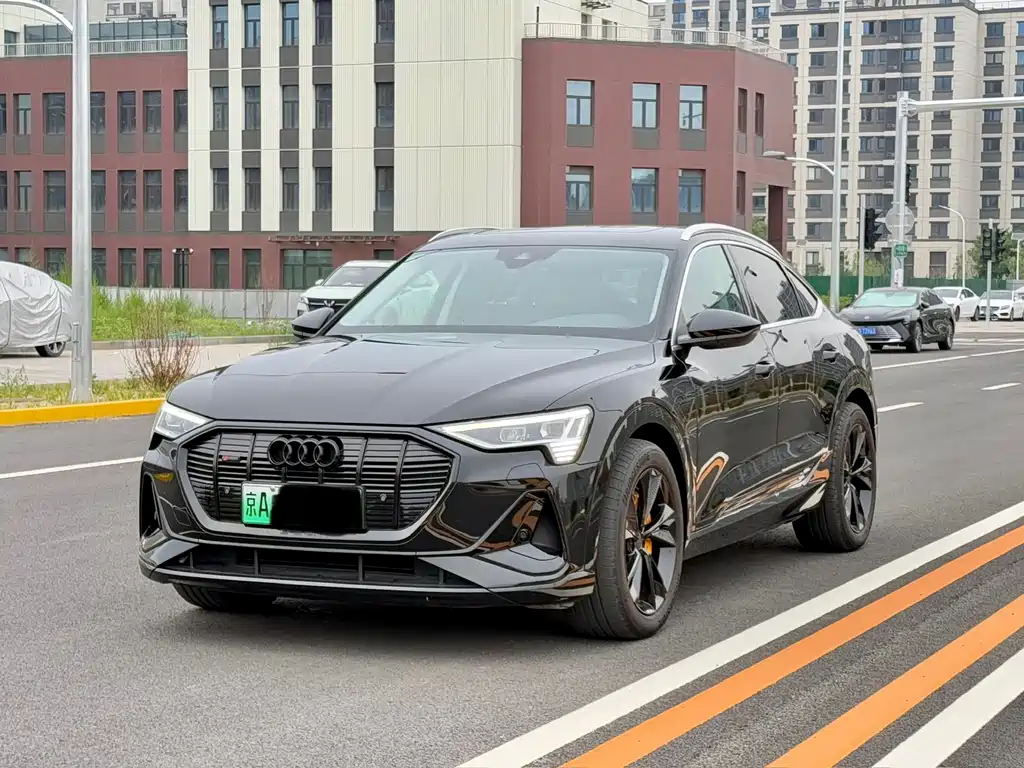 Audi e-tron( Import ) 2021 Sportback 55 quattro Luxury Type