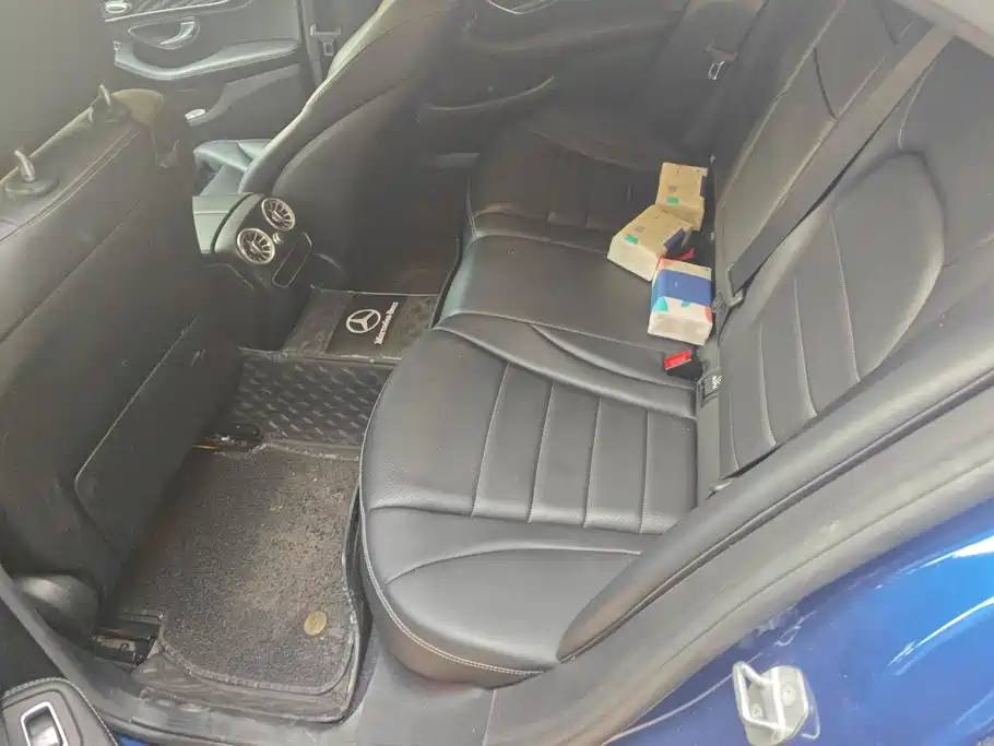 Mercedes-Benz C-Class — миниатюра 11