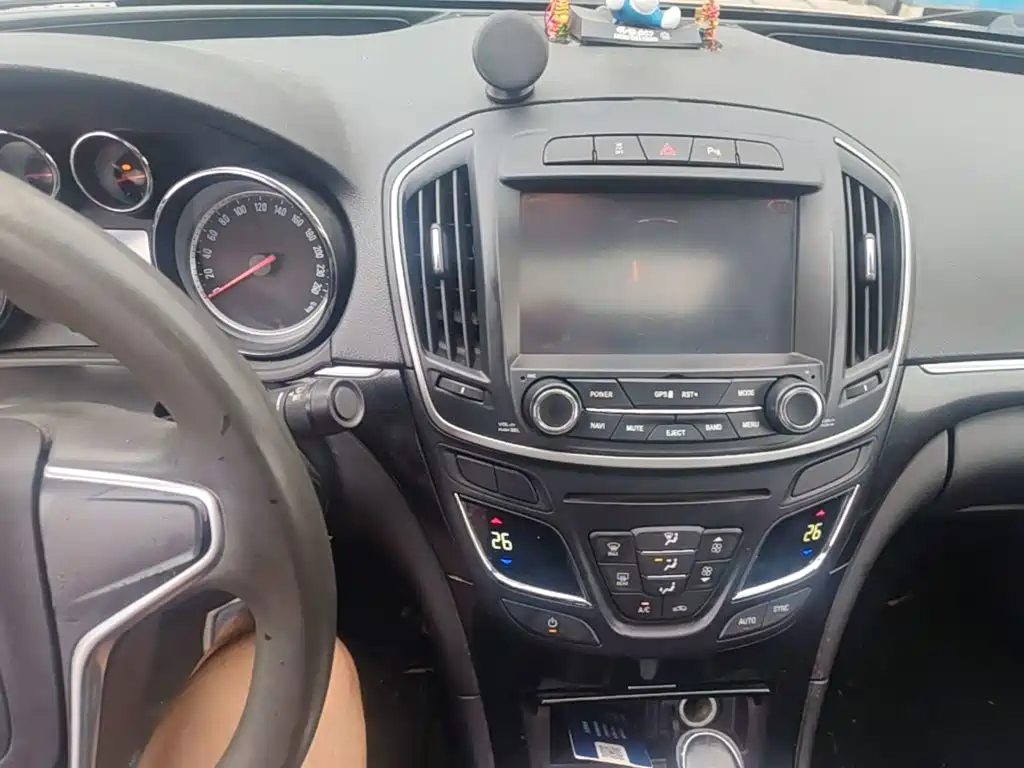 Buick Regal — миниатюра 13
