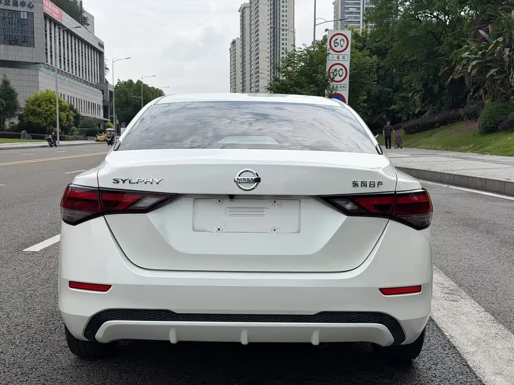 Nissan Sylphy — миниатюра 9