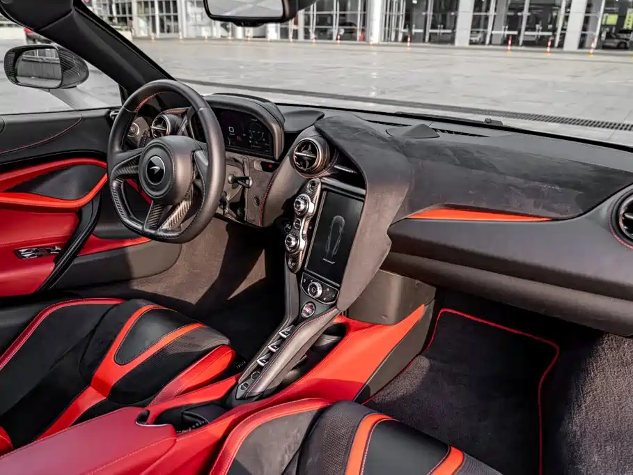 McLaren 720S — миниатюра 11