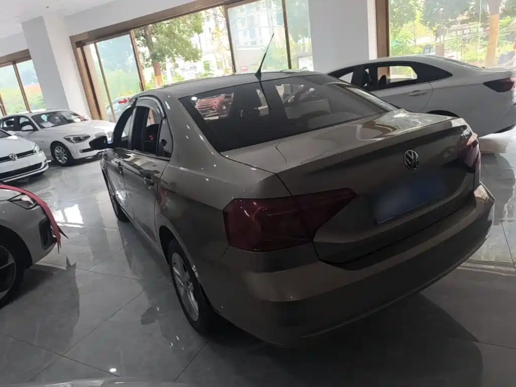 Volkswagen Jetta — миниатюра 5