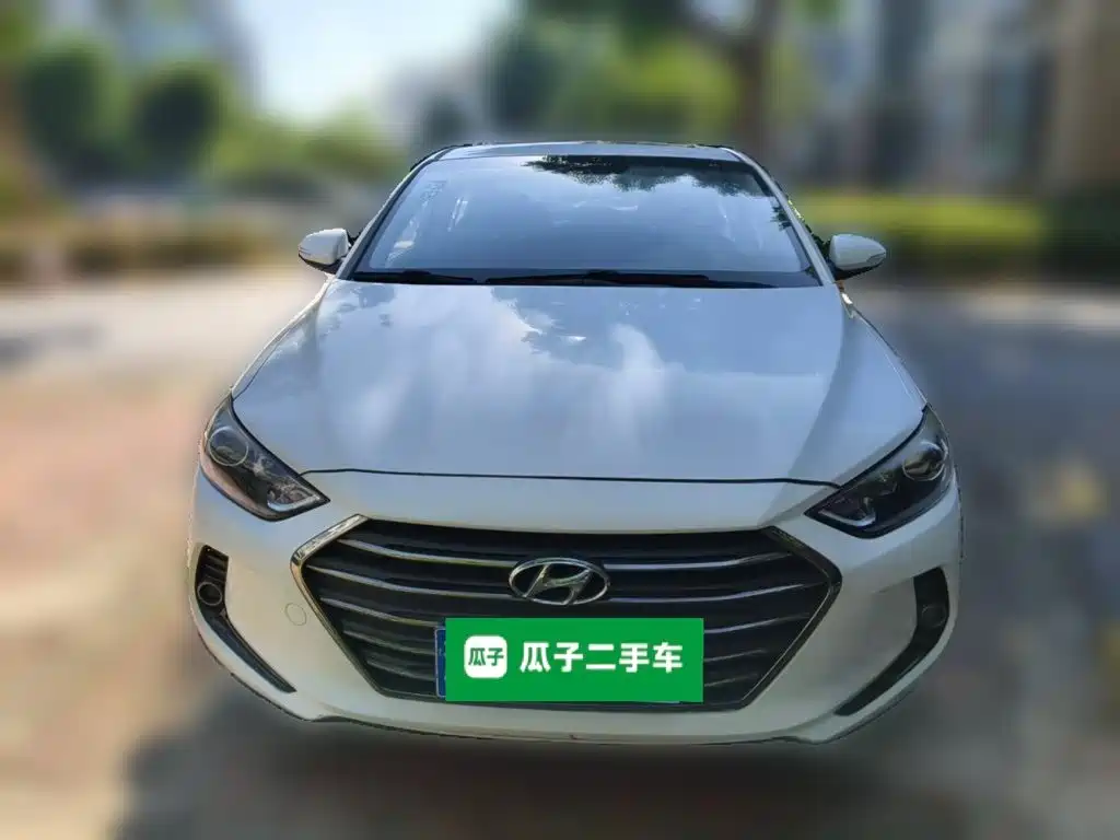 Hyundai Elantra — миниатюра 3